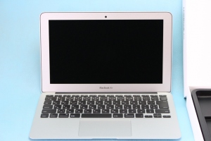 【美品】中古 MacBook Air MD224J/A Mid 2012 が超激安！ (Core i5/4GB/SSD128GB/11.6)