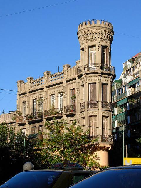 Fotografia de la fachada de Ghost Tower